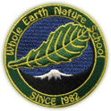 ホールアース自然学校ロゴ